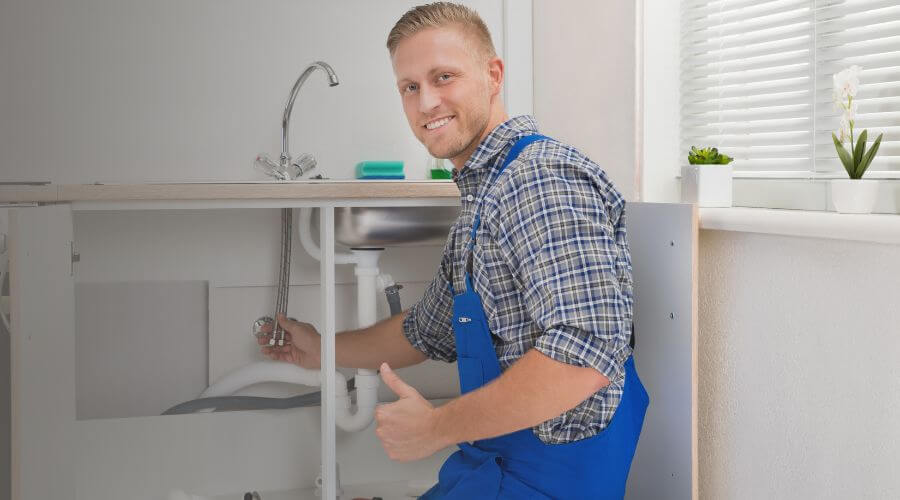 Expert burst pipe repair services in Florissant, MO
